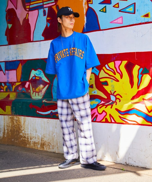 WEGO（ウィゴー）の「WEGO/ヘビーウェイトカレッジロゴビッグシルエット5分袖Tシャツ（Tシャツ/カットソー・メンズ・ダークグリーン/ネイビー/イエロー/ブルー/グリーン/オートミール/ホワイト系その他/スミクロ/ワイン/その他2/その他4/その他1/その他3/グリーン系その他/その他5・MEDIUM/LARGE/X-LARGE）」の18枚目の写真