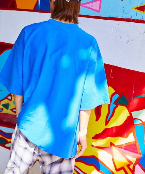 WEGO（ウィゴー）の「WEGO/ヘビーウェイトカレッジロゴビッグシルエット5分袖Tシャツ（Tシャツ/カットソー・メンズ・ダークグリーン/ネイビー/イエロー/ブルー/グリーン/オートミール/ホワイト系その他/スミクロ/ワイン/その他2/その他4/その他1/その他3/グリーン系その他/その他5・MEDIUM/LARGE/X-LARGE）」の21枚目の写真