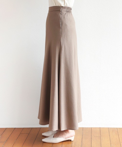 andme（アンドミー）の「リネンブレンドマーメイドフレアスカート（スカート・レディース・ブラック/ブラウン/ライトカーキ/グレー系その他/キナリ/イエロー/レッド・M/L）」の13枚目の写真