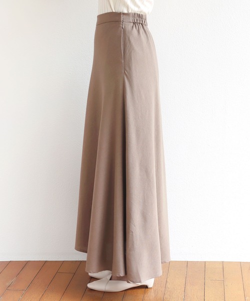 andme（アンドミー）の「リネンブレンドマーメイドフレアスカート（スカート・レディース・ブラック/ブラウン/ライトカーキ/グレー系その他/キナリ/イエロー/レッド・M/L）」の16枚目の写真