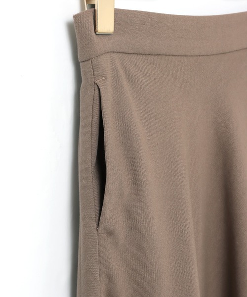 andme（アンドミー）の「リネンブレンドマーメイドフレアスカート（スカート・レディース・ブラック/ブラウン/ライトカーキ/グレー系その他/キナリ/イエロー/レッド・M/L）」の9枚目の写真