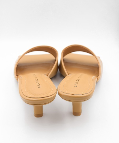 tukn.（トゥクン）の「スクエアトゥミュールサンダル（サンダル・レディース・アイボリー/ブラック/ベージュ・23.5cm/24.5cm/23.0cm/24.0cm/22.5㎝）」の13枚目の写真