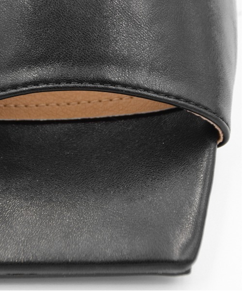 tukn.（トゥクン）の「スクエアトゥミュールサンダル（サンダル・レディース・アイボリー/ブラック/ベージュ・23.5cm/24.5cm/23.0cm/24.0cm/22.5㎝）」の20枚目の写真