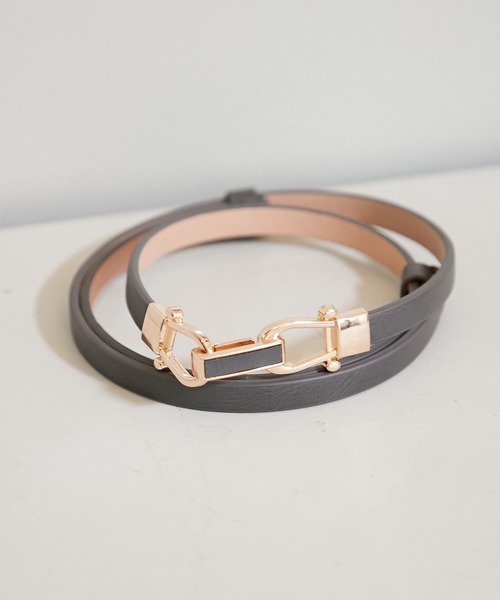 AIMER（エメ）の「スライドレザーベルト（ベルト・レディース・グレイッシュベージュ/ダークグレー/ブラック・FREE）」の3枚目の写真