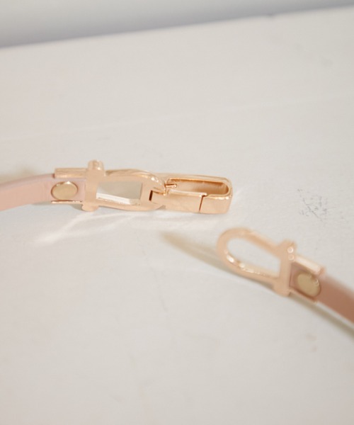 AIMER（エメ）の「スライドレザーベルト（ベルト・レディース・グレイッシュベージュ/ダークグレー/ブラック・FREE）」の9枚目の写真