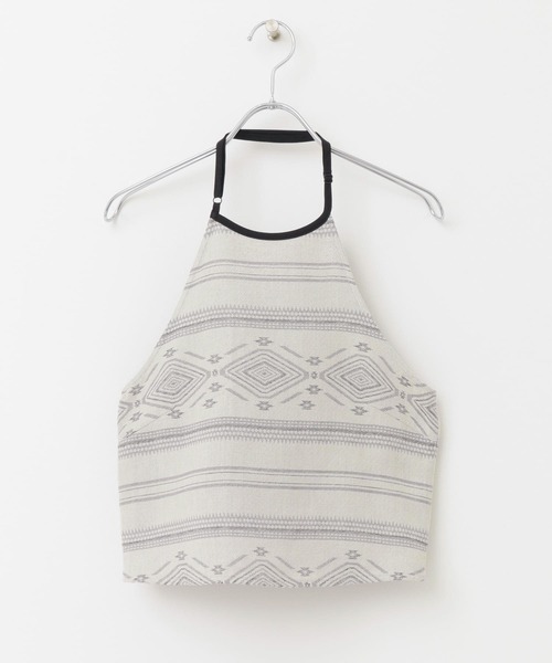 KBF（ケイビーエフ）の「エスニック柄ホルターネックキャミソール（キャミソール・レディース・グレー/レッド・ONE）」の12枚目の写真