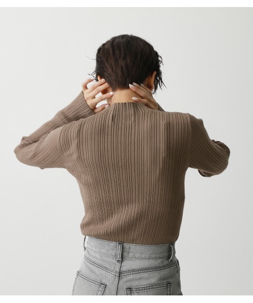 AZUL by moussy（アズールバイマウジー）の「RANDOM RIB H/N KNIT TOPS/ランダムリブハイネックニットトップス（ニット/セーター・レディース・ライトグリーン/ブラック/ライトブラウン/ライトベージュ・MEDIUM/SMALL）」の16枚目の写真