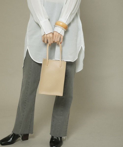 KBF（ケイビーエフ）の「スクエアミニBAG（ショルダーバッグ・レディース・ブラック/ベージュ・ONE）」の5枚目の写真