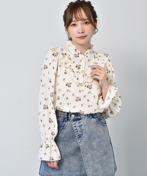 ems excite（エムズエキサイト）の「Vフリルブラウス（シャツ/ブラウス・レディース・オフホワイト/ホワイト系その他/アニマル・FREE）」の3枚目の写真