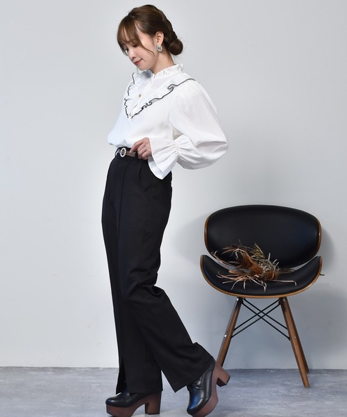 ems excite（エムズエキサイト）の「Vフリルブラウス（シャツ/ブラウス・レディース・オフホワイト/ホワイト系その他/アニマル・FREE）」の15枚目の写真