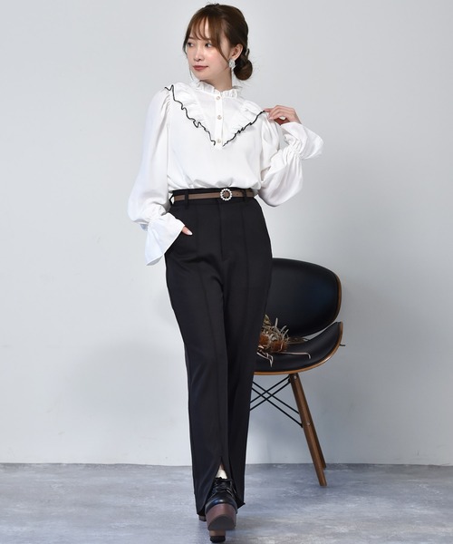 ems excite（エムズエキサイト）の「Vフリルブラウス（シャツ/ブラウス・レディース・オフホワイト/ホワイト系その他/アニマル・FREE）」の5枚目の写真