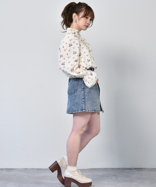 ems excite（エムズエキサイト）の「Vフリルブラウス（シャツ/ブラウス・レディース・オフホワイト/ホワイト系その他/アニマル・FREE）」の17枚目の写真