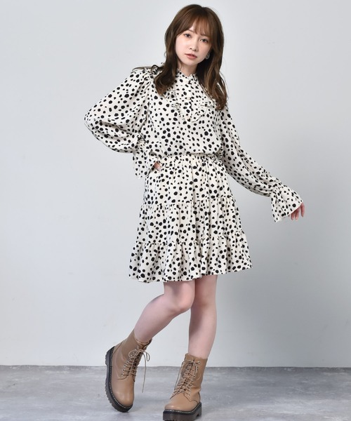 ems excite（エムズエキサイト）の「Vフリルブラウス（シャツ/ブラウス・レディース・オフホワイト/ホワイト系その他/アニマル・FREE）」の13枚目の写真