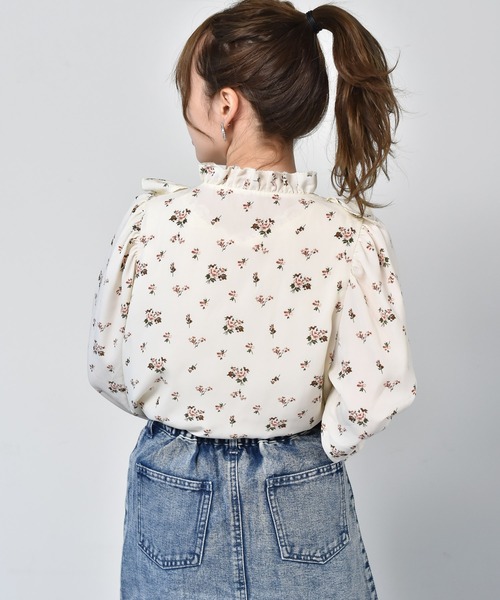 ems excite（エムズエキサイト）の「Vフリルブラウス（シャツ/ブラウス・レディース・オフホワイト/ホワイト系その他/アニマル・FREE）」の18枚目の写真