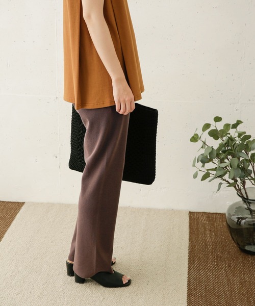 URBAN RESEARCH DOORS(アーバンリサーチドアーズ)の「ハイツイストコットンニットフレアパンツ(その他パンツ・レディース・ブラック/ブラウン・ONE)」の3枚目の写真