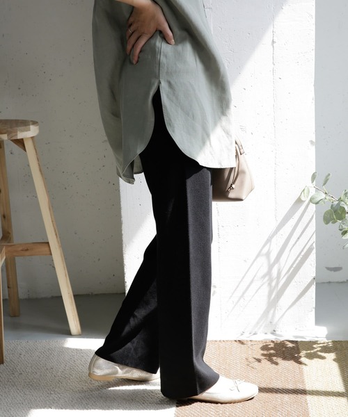 URBAN RESEARCH DOORS(アーバンリサーチドアーズ)の「ハイツイストコットンニットフレアパンツ(その他パンツ・レディース・ブラック/ブラウン・ONE)」の4枚目の写真