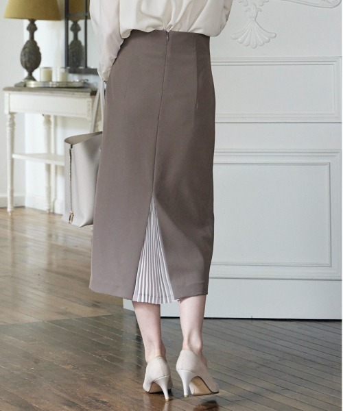 12Twelve Agenda（トゥエルブ　アジェンダ）の「バックプリーツハイウエストナロースカート（スカート・レディース・ブラック/ブラウン・S/M）」の19枚目の写真