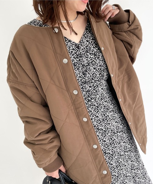 archives（アルシーヴ）の「中綿キルトパイピングミドルコート（その他アウター・レディース・ベージュ/ブラウン/アイボリー・MEDIUM）」の15枚目の写真