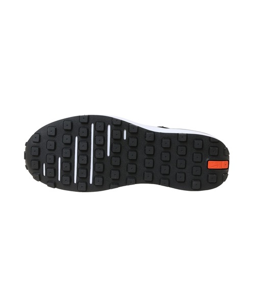 NIKE（ナイキ）の「NIKE WMNS WAFFLE 1 DC2533-001（スニーカー・レディース・ブラック・23㎝/24㎝/25㎝/23.5㎝/24.5㎝）」の6枚目の写真