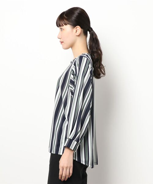 m.f.editorial(エムエフエディトリアル)の「エムエフエディトリアルレディース/m.f.editorial:Women ストライプ柄 袖ボリューム ゆるプルオーバーTシャツ(Tシャツ/カットソー・レディース・ホワイト/ブラック/ベージュ・MEDIUM/LARGE)」の4枚目の写真