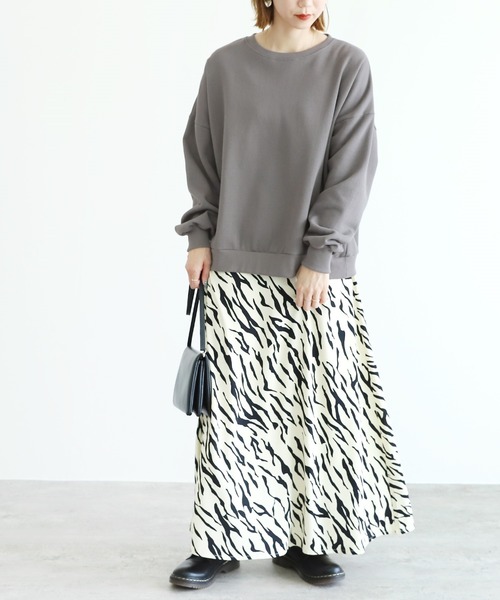 reca（レカ）の「裏起毛ボリュームスリーブシンプルスウェット（スウェット・レディース・アイボリー/ブラック/ライトブルー/オレンジ/チャコール/グレー・FREE）」の20枚目の写真