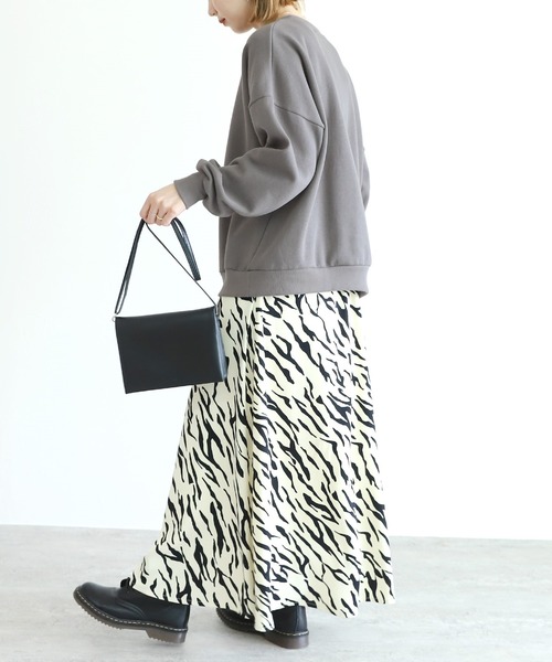 reca（レカ）の「裏起毛ボリュームスリーブシンプルスウェット（スウェット・レディース・アイボリー/ブラック/ライトブルー/オレンジ/チャコール/グレー・FREE）」の21枚目の写真