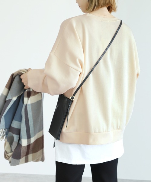 reca（レカ）の「裏起毛ボリュームスリーブシンプルスウェット（スウェット・レディース・アイボリー/ブラック/ライトブルー/オレンジ/チャコール/グレー・FREE）」の11枚目の写真