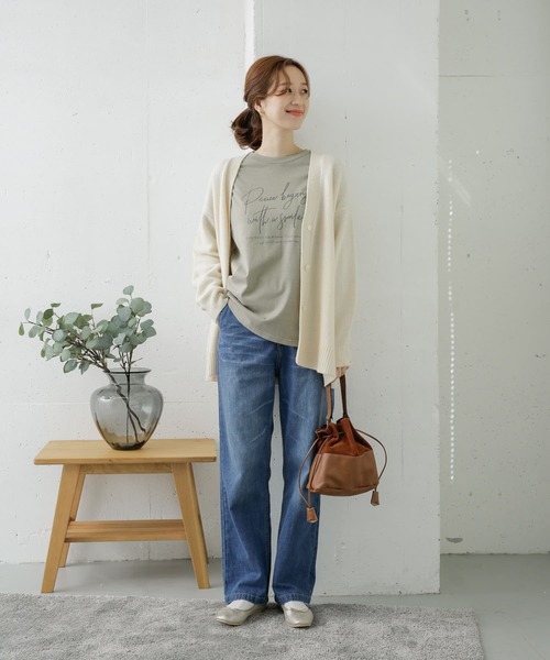 URBAN RESEARCH DOORS(アーバンリサーチドアーズ)の「PEACE BEGINGプリントTシャツ(Tシャツ/カットソー・レディース・チャコールグレー/カーキ/ライトベージュ・ONE)」の4枚目の写真