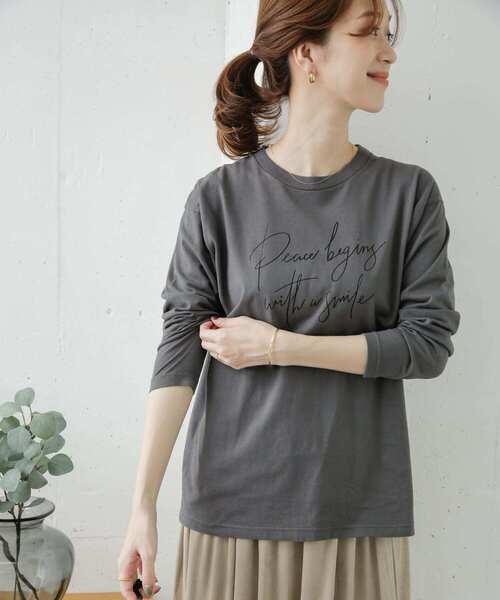URBAN RESEARCH DOORS(アーバンリサーチドアーズ)の「PEACE BEGINGプリントTシャツ(Tシャツ/カットソー・レディース・チャコールグレー/カーキ/ライトベージュ・ONE)」の20枚目の写真