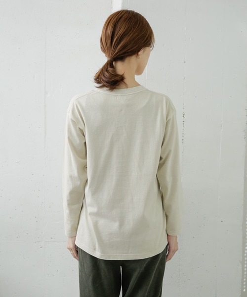 URBAN RESEARCH DOORS(アーバンリサーチドアーズ)の「PEACE BEGINGプリントTシャツ(Tシャツ/カットソー・レディース・チャコールグレー/カーキ/ライトベージュ・ONE)」の21枚目の写真