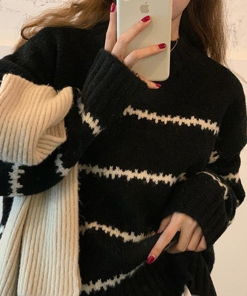 HALEY PESCA（ヘーリーペスカ）の「HALEY PESCA/ルーズシルエット ラインニット（ニット/セーター・レディース・ホワイト/ブラック・FREE）」の6枚目の写真