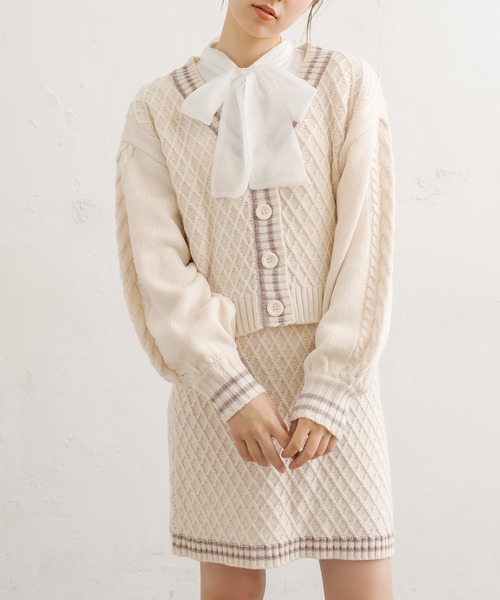 OLIVE des OLIVE(オリーブデオリーブ)の「ライン入りニットセットアップ(ワンピース・レディース・ネイビー/オフホワイト/ラベンダー・FREE)」の3枚目の写真