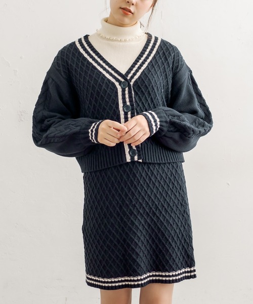 OLIVE des OLIVE(オリーブデオリーブ)の「ライン入りニットセットアップ(ワンピース・レディース・ネイビー/オフホワイト/ラベンダー・FREE)」の2枚目の写真