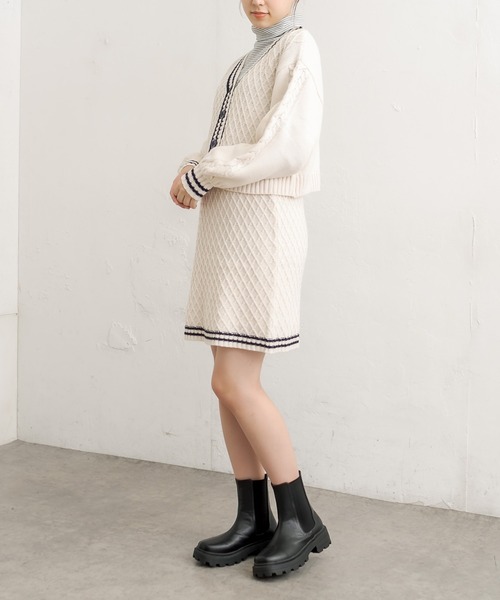 OLIVE des OLIVE(オリーブデオリーブ)の「ライン入りニットセットアップ(ワンピース・レディース・ネイビー/オフホワイト/ラベンダー・FREE)」の5枚目の写真