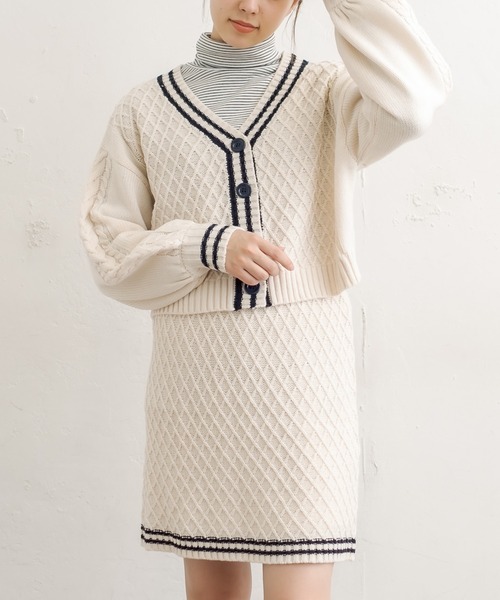 OLIVE des OLIVE(オリーブデオリーブ)の「ライン入りニットセットアップ(ワンピース・レディース・ネイビー/オフホワイト/ラベンダー・FREE)」の7枚目の写真