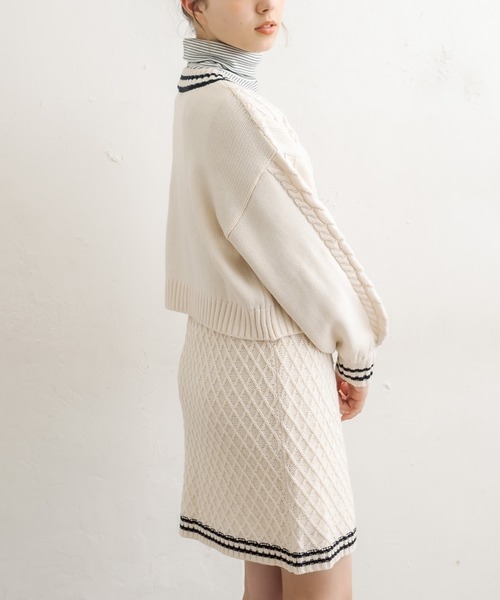 OLIVE des OLIVE(オリーブデオリーブ)の「ライン入りニットセットアップ(ワンピース・レディース・ネイビー/オフホワイト/ラベンダー・FREE)」の8枚目の写真