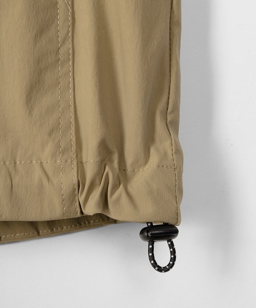 POWER TO THE PEOPLE（パワートゥーザピープル）の「【POWER TO THE PEOPLE/パワー トゥザ ピープル】切替え ナイロン ストレッチパーカー/ナイロンジャケット/【撥水】【防汚】【速乾】【軽量】（ナイロンジャケット・メンズ・ブラック/ベージュ/カーキ・M/L/XL）」の8枚目の写真