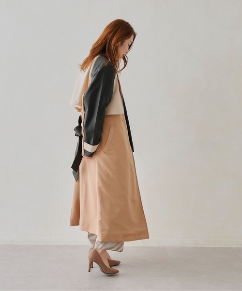 Chez toi（シェトワ）の「異素材バイカラートレンチコート（トレンチコート・レディース・ブラック/ベージュ/ブルー・FREE）」の8枚目の写真