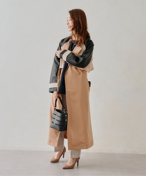 Chez toi（シェトワ）の「異素材バイカラートレンチコート（トレンチコート・レディース・ブラック/ベージュ/ブルー・FREE）」の11枚目の写真