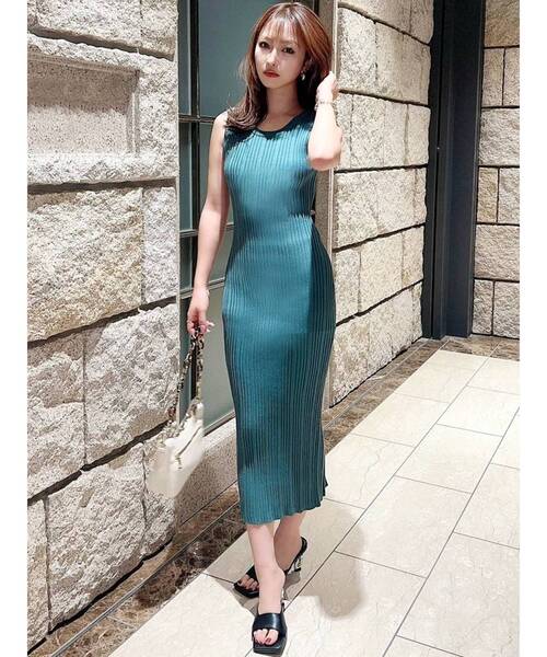 RESEXXY(リゼクシー)の「バックオープンリブニットワンピース(ワンピース・レディース・ブラック/ベージュ/ピンク/グリーン・SMALL/MEDIUM)」の8枚目の写真