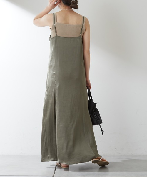 SHENERY（シーナリー）の「サテンマーメイドキャミドレス（ドレス・レディース・カーキ・38/36）」の13枚目の写真