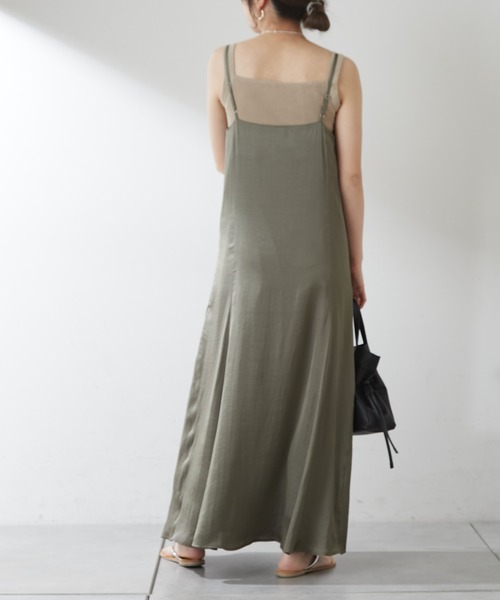 SHENERY（シーナリー）の「サテンマーメイドキャミドレス（ドレス・レディース・カーキ・38/36）」の14枚目の写真