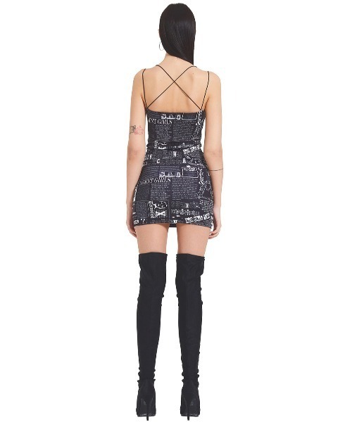 CRANK（クランク）の「A'GEM/9 × .kom『CRANK/クランク』NEWSPAPER SLIM DRESS/ニュースペーパー総柄 スリムワンピース（ワンピース・レディース・ホワイト/ブラック・S/M）」の12枚目の写真