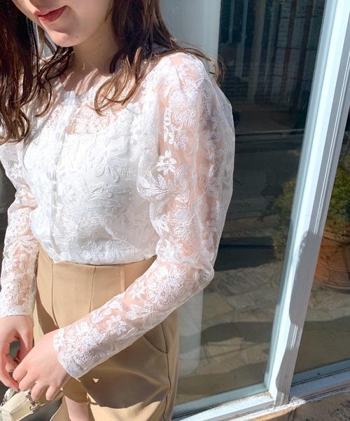 OLIVE des OLIVE（オリーブデオリーブ）の「花刺繍オーガンジープルオーバー（シャツ/ブラウス・レディース・オフホワイト/ブラック/ライトグレー・FREE）」の19枚目の写真