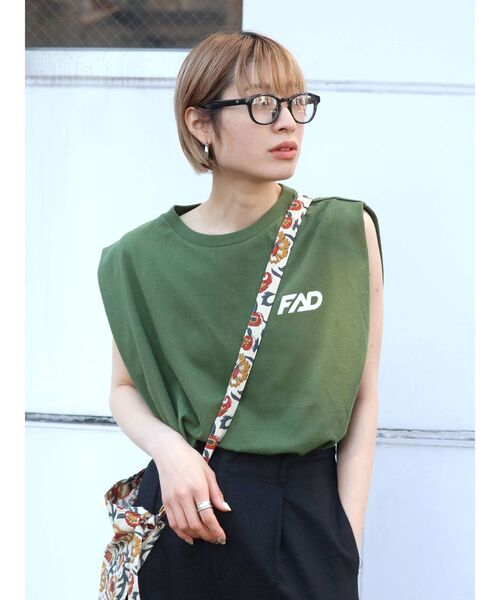 Ungrid（アングリッド）の「ロゴルーズタンクトップ（タンクトップ・レディース・チャコールグレー/オフホワイト/グリーン・FREE）」の8枚目の写真