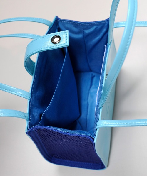 LAND by MILKBOY（ランドバイミルクボーイ）の「Faux leather ミニバッグ（ショルダーバッグ・レディース・A/B・FREE）」の6枚目の写真