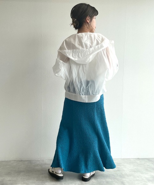 w closet（ダブルクローゼット）の「凸凹ジャガードマーメイドスカート（スカート・レディース・オフホワイト/ブルー/ブラック・FREE）」の18枚目の写真