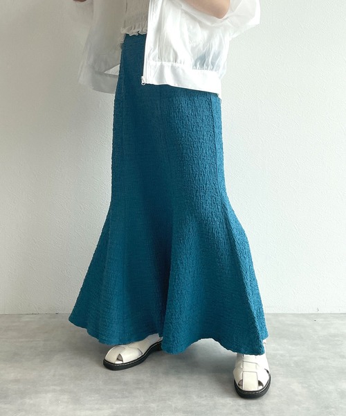 w closet（ダブルクローゼット）の「凸凹ジャガードマーメイドスカート（スカート・レディース・オフホワイト/ブルー/ブラック・FREE）」の19枚目の写真