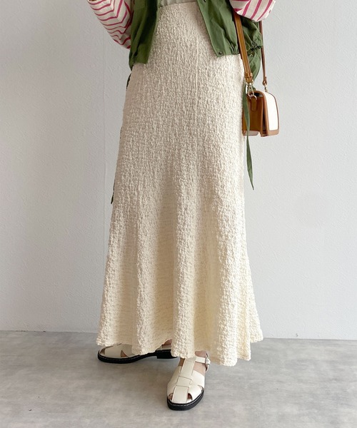 w closet（ダブルクローゼット）の「凸凹ジャガードマーメイドスカート（スカート・レディース・オフホワイト/ブルー/ブラック・FREE）」の12枚目の写真