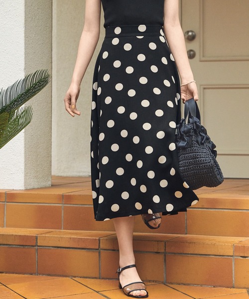 STRAWBERRY-FIELDS（ストロベリーフィールズ）の「セレーナドット　スカート（スカート・レディース・ブラック/ベージュ・2）」の2枚目の写真